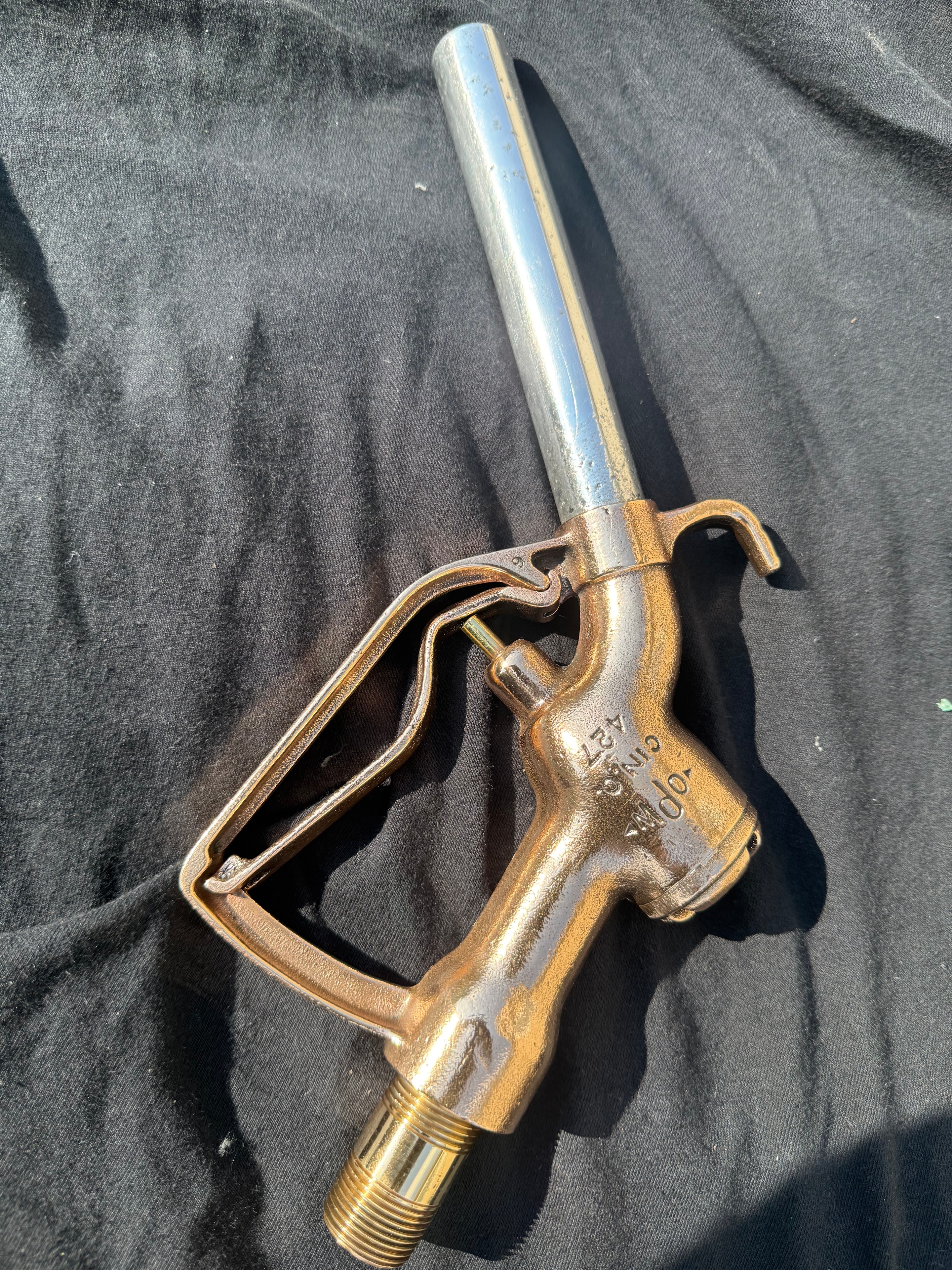 Metal polishing and refinishing
